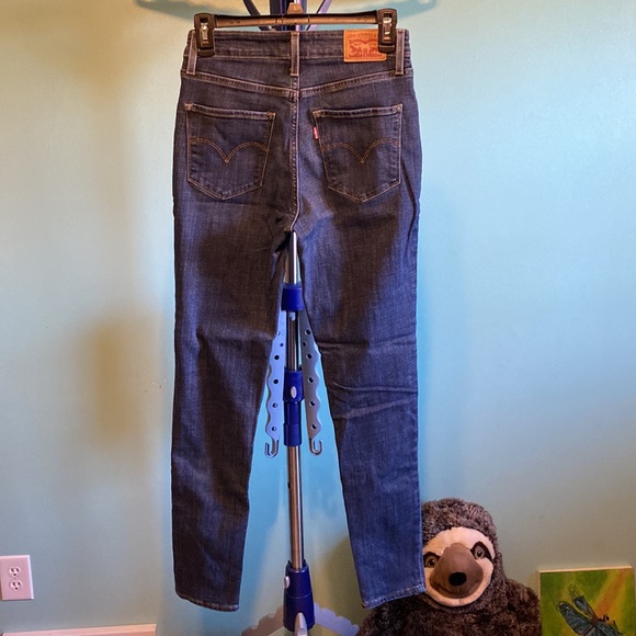 Levi’s Women’s W28 L30 721 High Rise Skinny Jean EUC - Picture 4 of 7